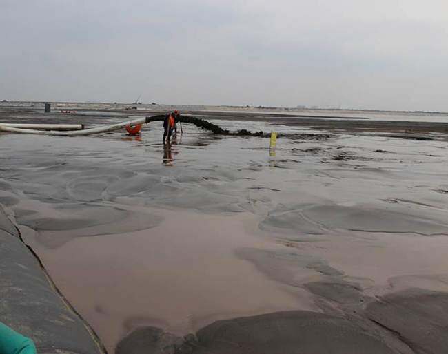 上海浦东机场围堤工程